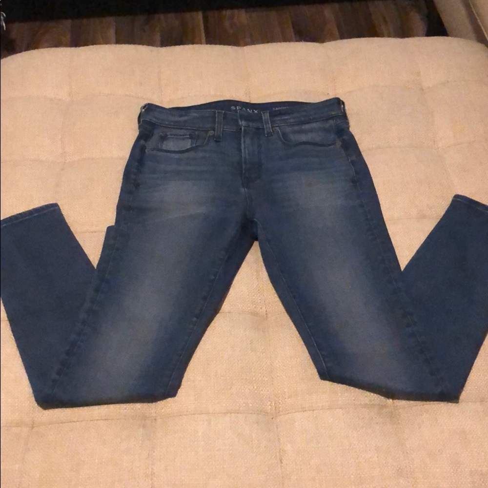Brand new never worn Spanx 5 pocket skinny jeans